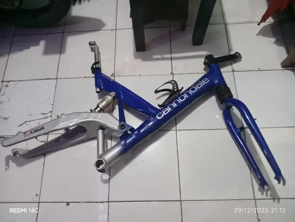 Cannondale Super V1000