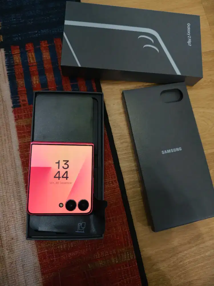 Samsung z flip 7  resmi sein mulus top