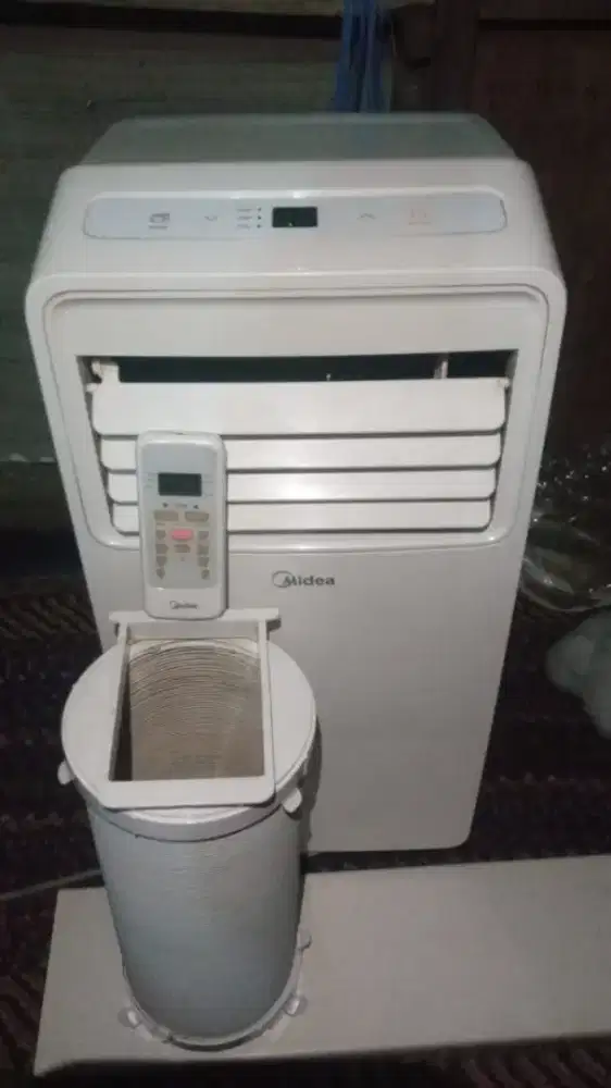 Portable standing ac