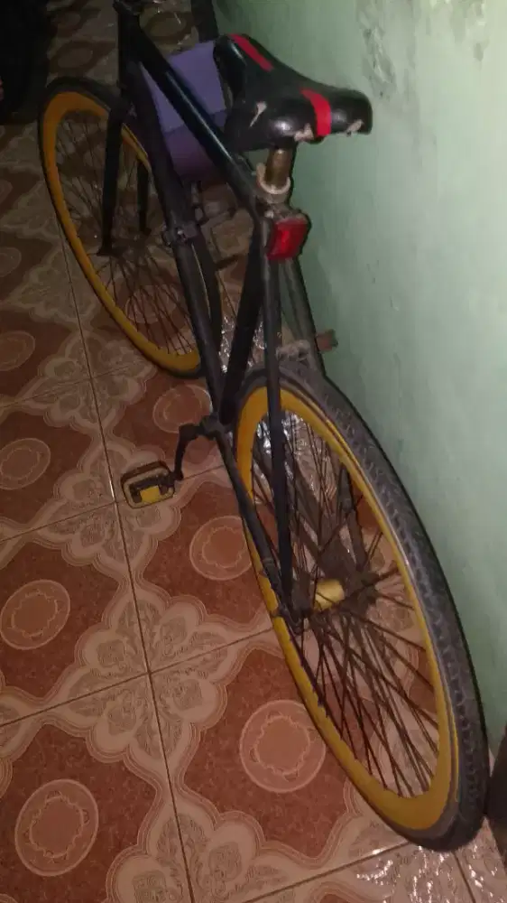 Sepeda fixie kondisi bekas