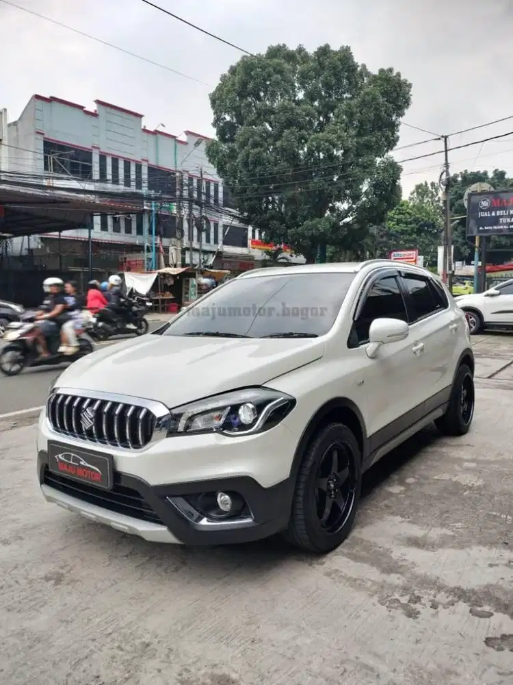 SUPERLOW KM! SUZUKI SX4 2023 SCROSS MATIC