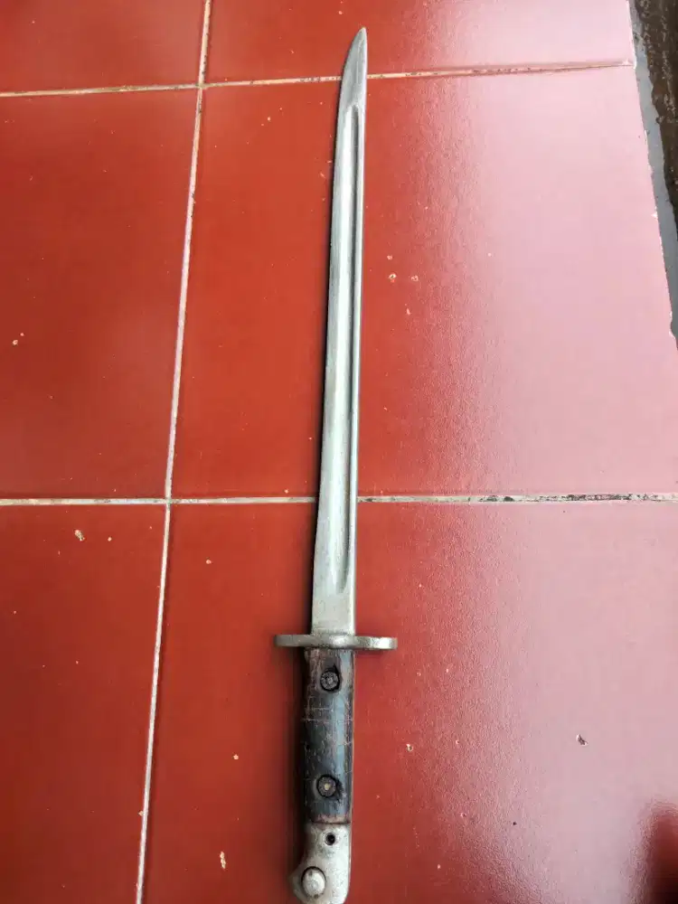 Pedang bayonet lawas