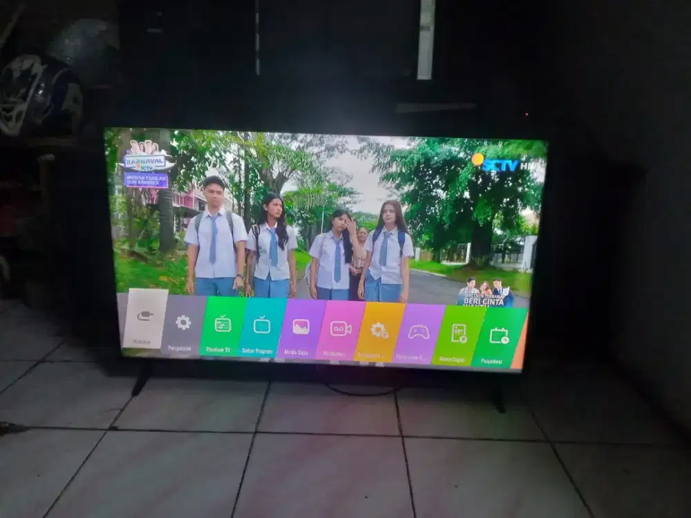 Tv 43inch led digital merk LG