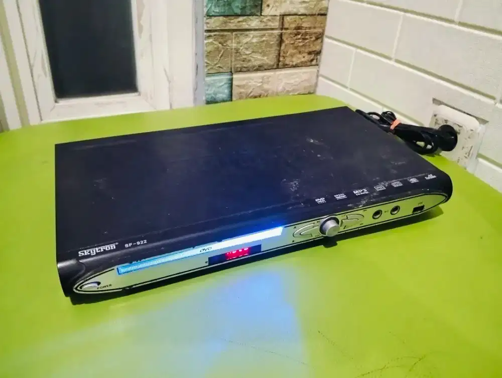 DVD Player Bekas