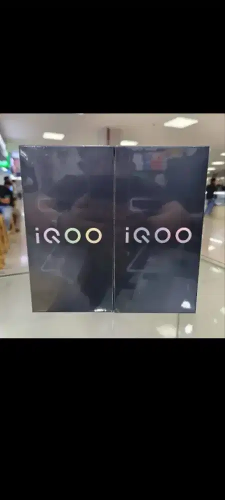 Vivo iqoo Z10R ram 8gb layar lengkung