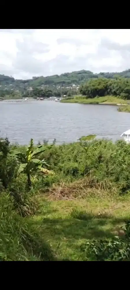 Jual tanah pinggir jalan view danau