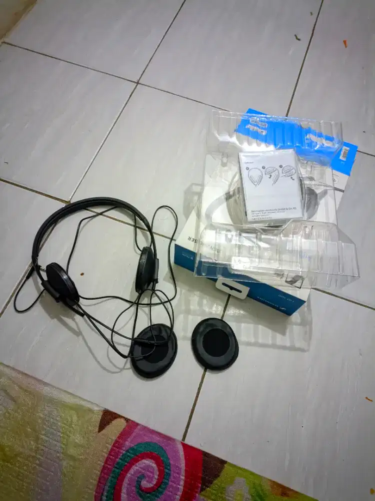 Sennheiser HD 100