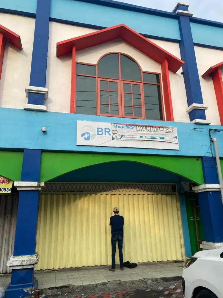 DI SEWAKAN RUKO LOKASI STRATEGIS SIAP PAKAI 2 Lt