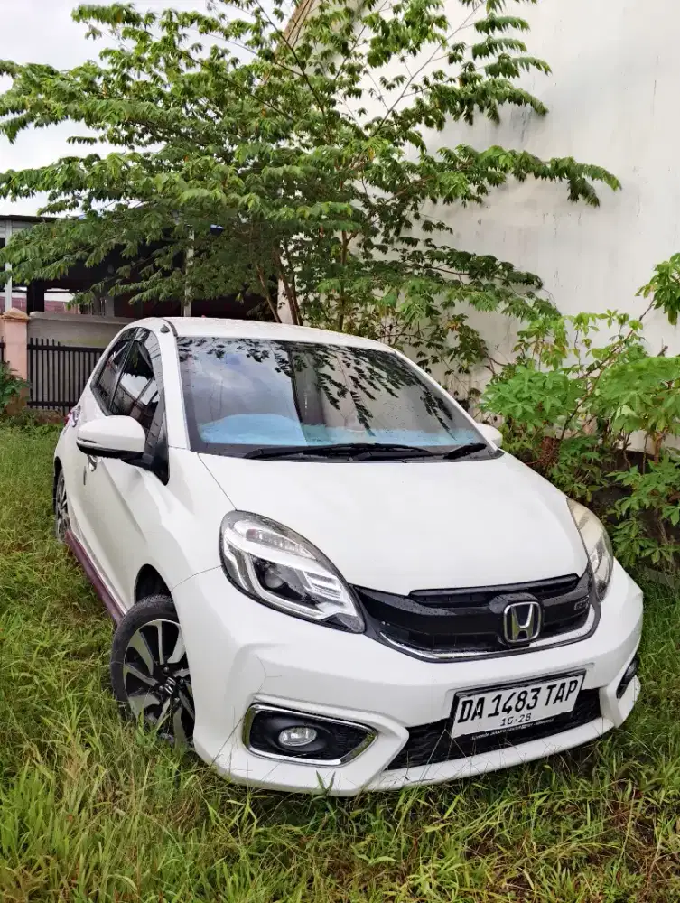 BRIO RS 1.2 Metik thn 2018 Warna putih Pajak Hidup 1 tahun Banjarmasin