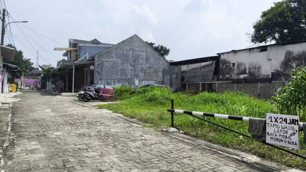 tanah lokasi strategis pinggir jalan di Jakarta Timur. Cocok utk usaha