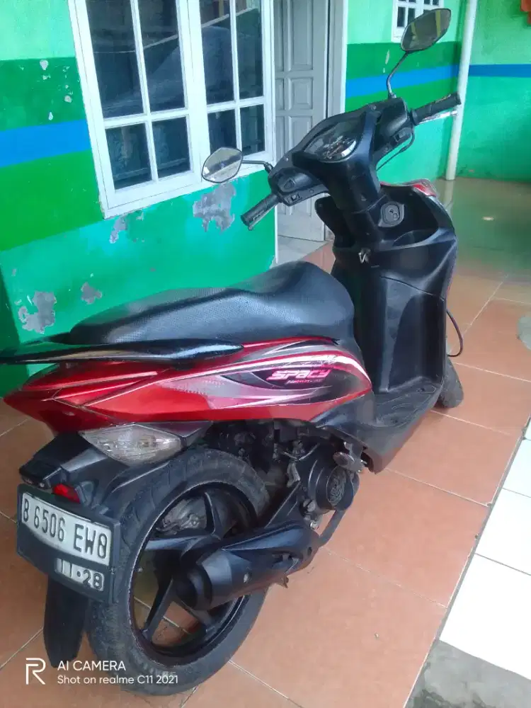 Honda spacy THN 2011 merah
