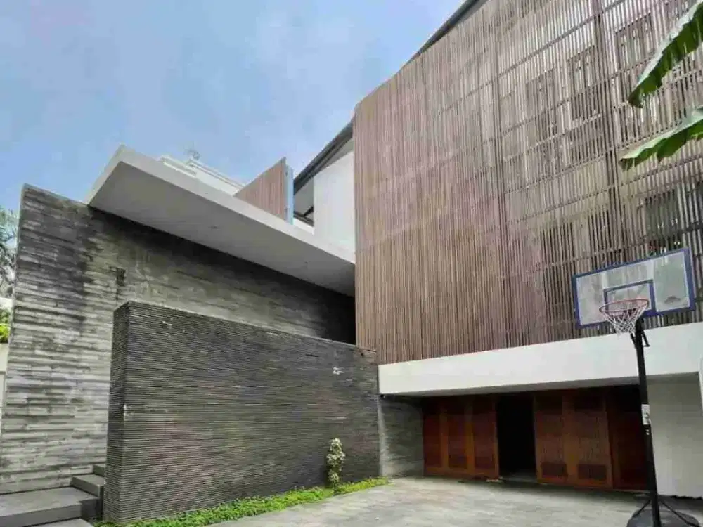 Dijual Rumah Dekat Senayan City Keb Baru Jaksel