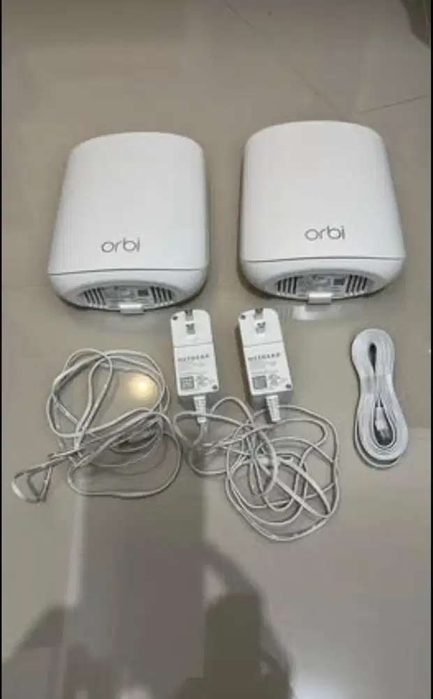 Di jual router Netgear Orbi RBR350