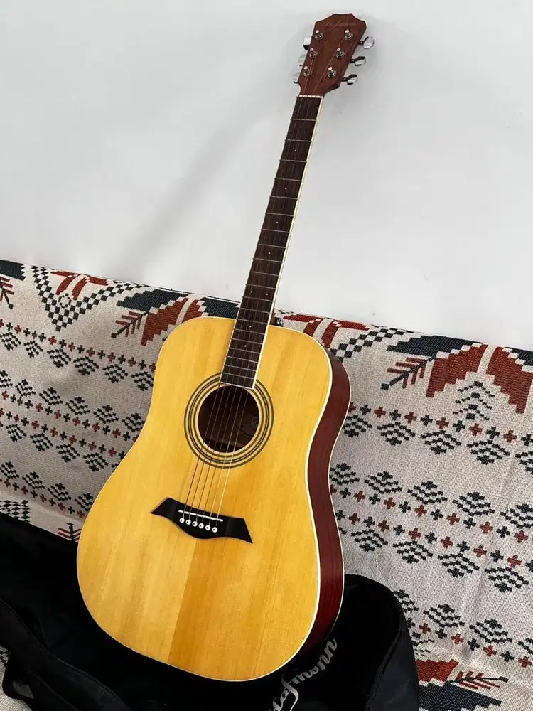 Gitar akustik Hofmann H-100