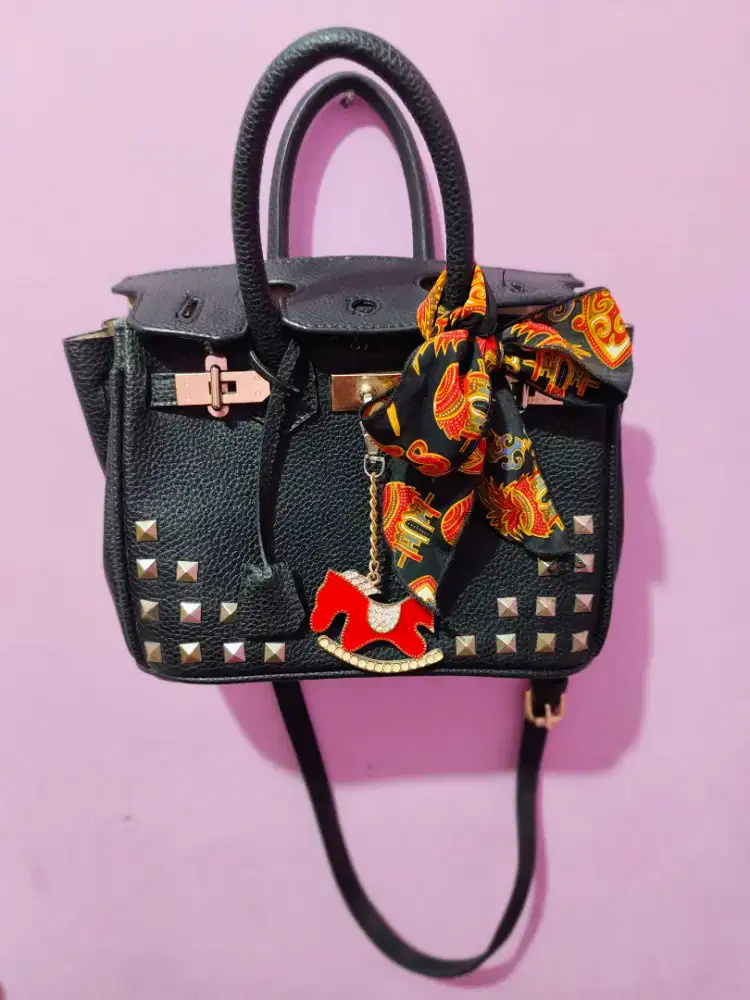 Tas Wanita Murah Warna Hitam Bahan Kulit Jeruk