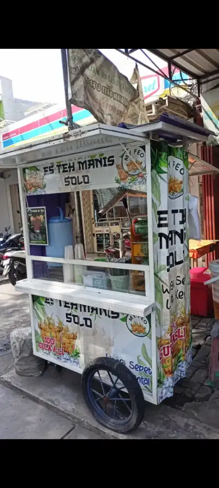 Dibutuhkan cepat karyawan laki2 dan perempuan...