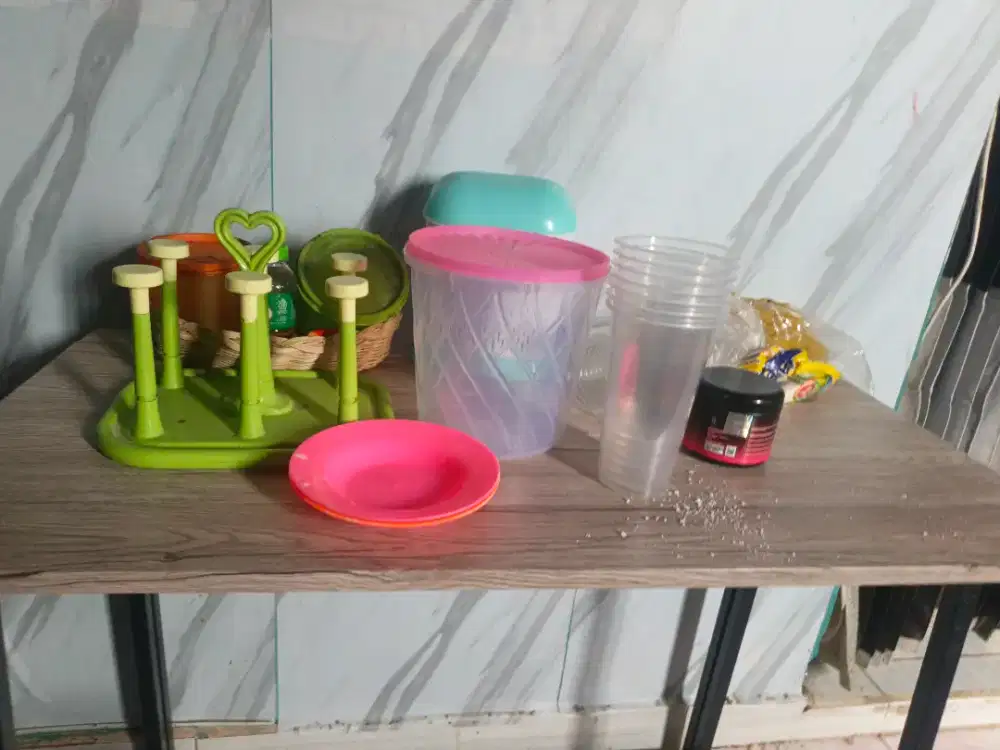 Meja lipat, meja minimalis