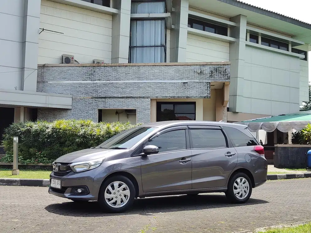 Mobilio E CVT 2017 Km69rb Abu Original Terawat