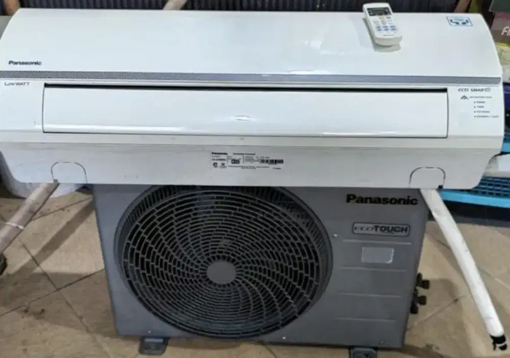 Jual ac panasonicR 32.1/2pk lowwat 360watt kondisi 95% ori semua