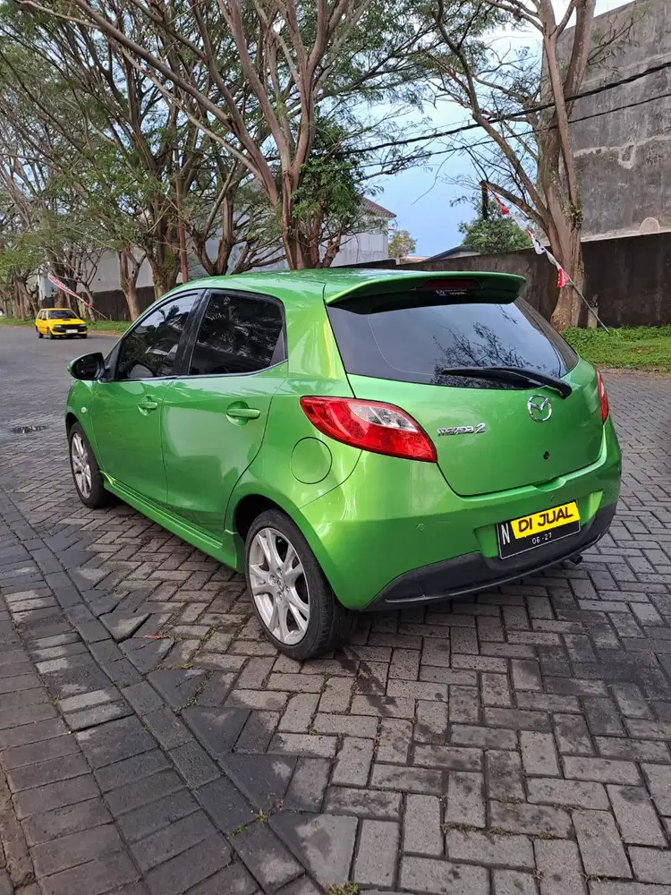 Mazda 2 matic 2012