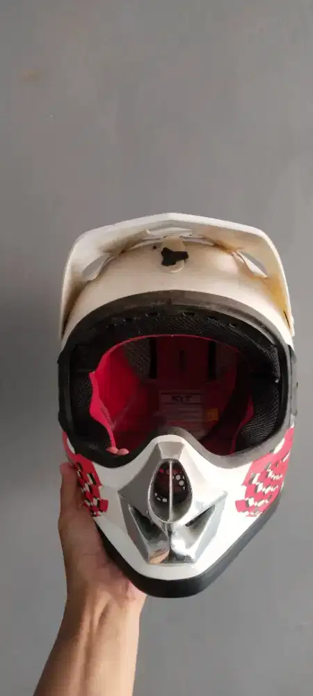 Helm Motor Trail Merk KYT