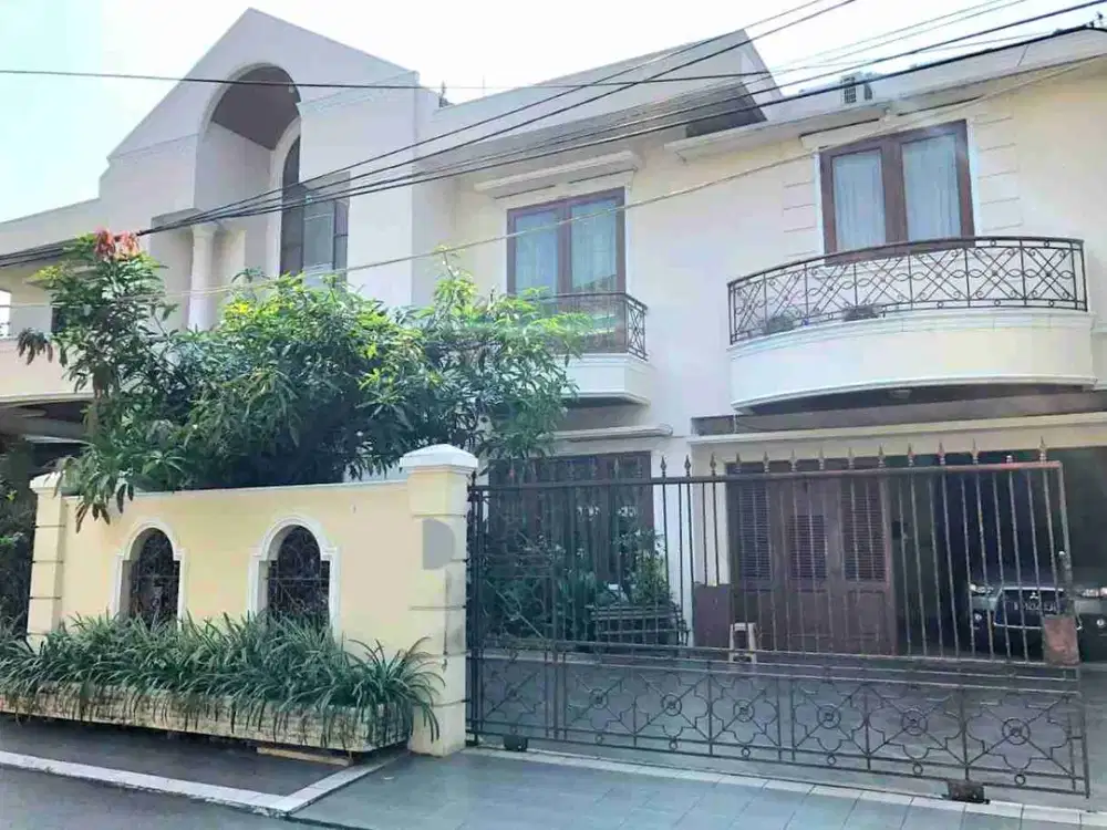 RUMAH MEWAH Luas 650 di Cipete Kebayoran Jakarta Selatan