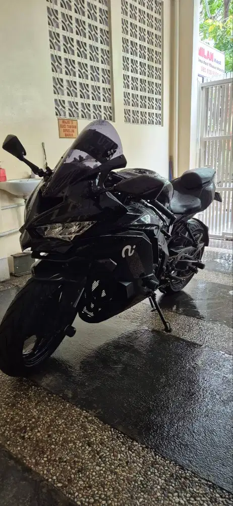 DIJUAL CEPAT KAWASAKI ZX 25R TAHUN 2022
