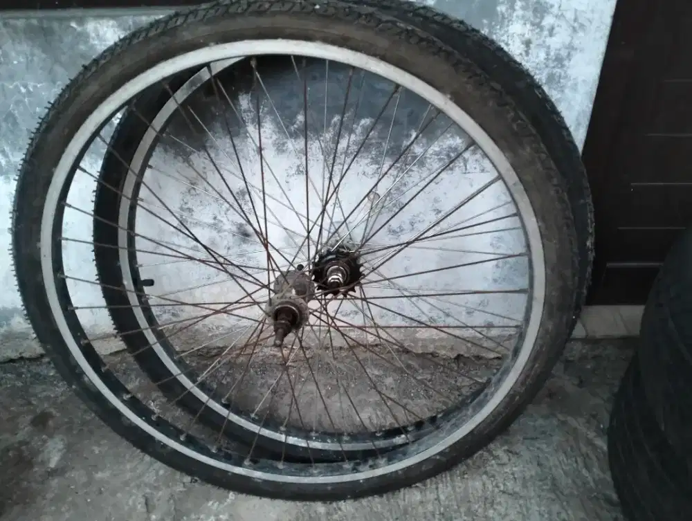 Roda + Ban sepeda size 26