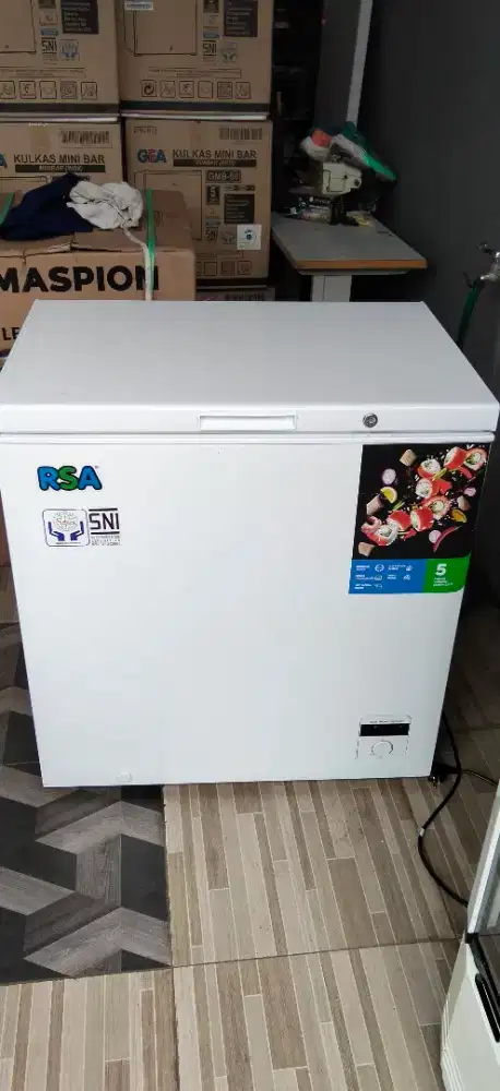 Freezer box RSA 220 liter ORI segel pemakaian 1 bulan