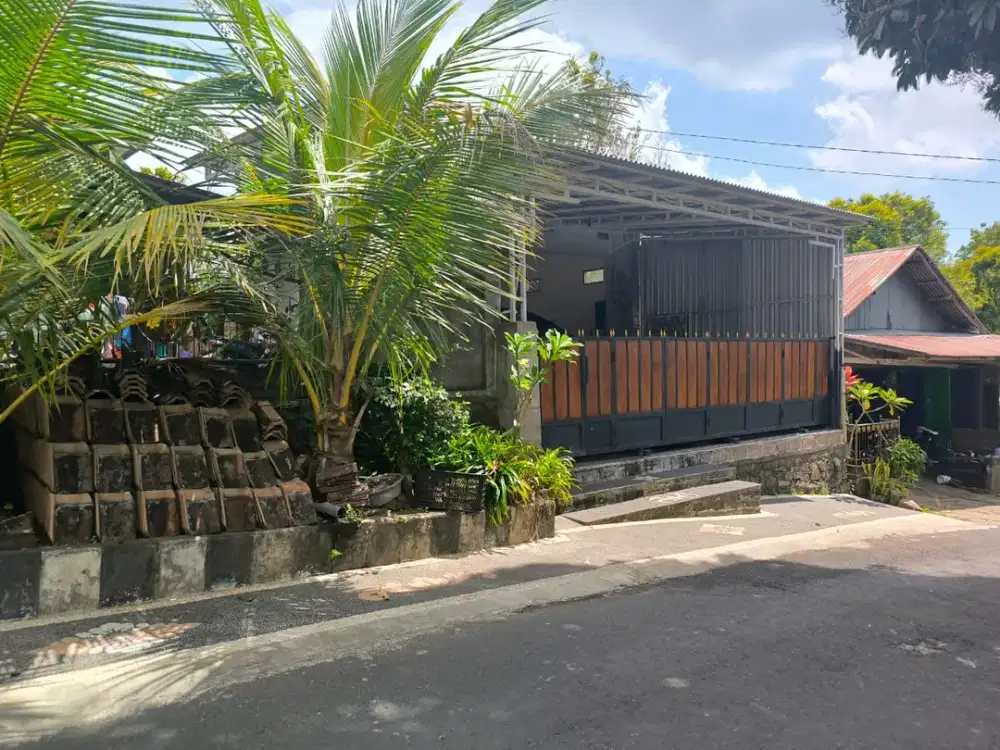 DIJUAL 1 BIDANG TANAH DENGAN TOTAL LUAS 13200 M2 BERIKUT BANGUNAN - BULELENG