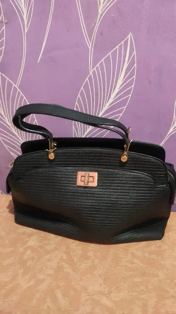 Tas belezza hitam