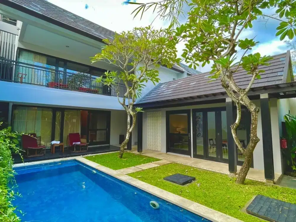 LUXURIOUS 2BR MODERN VILLA IN SEMINYAK – PRIME LOCATION NEAR STARBUCKS DEWATA ( JK )