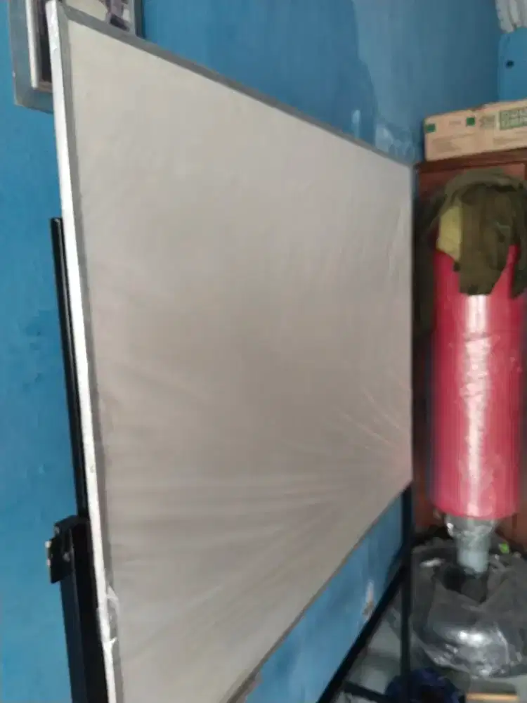 Papan tulis standing baru