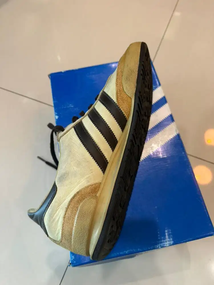 Sepatu Adidas Cord Coklat Brown