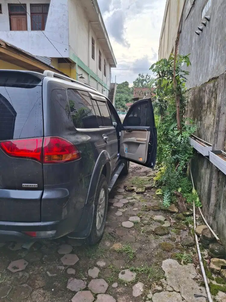 Dijual Pajero Sport Exceed 2011 AT
