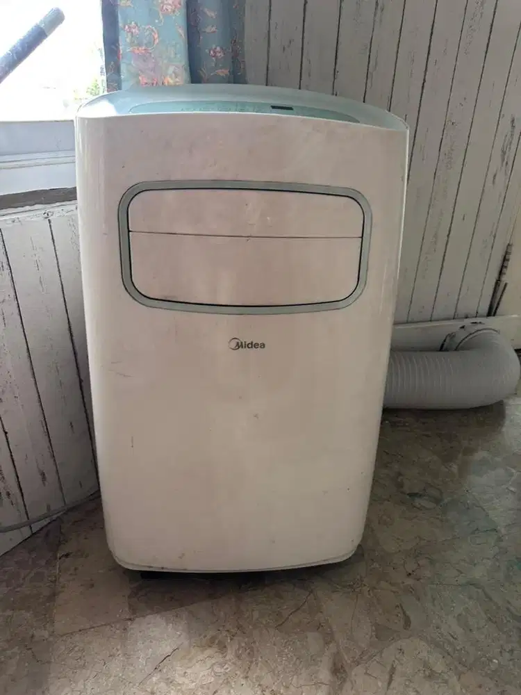 AC portable second merk midea