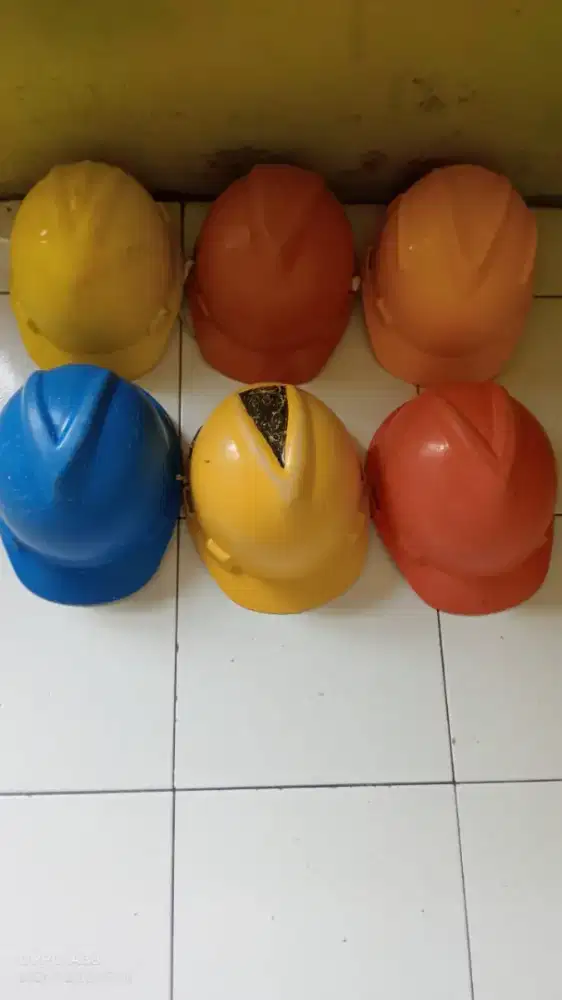 Helm proyek & rompi proyek