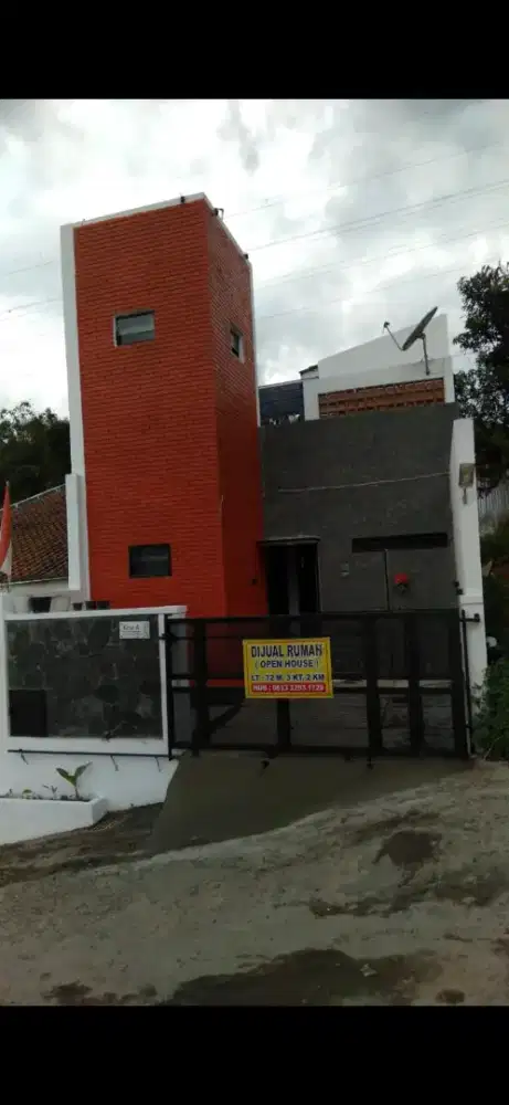 Disewakan rumah serasa villa ada jacuzzi