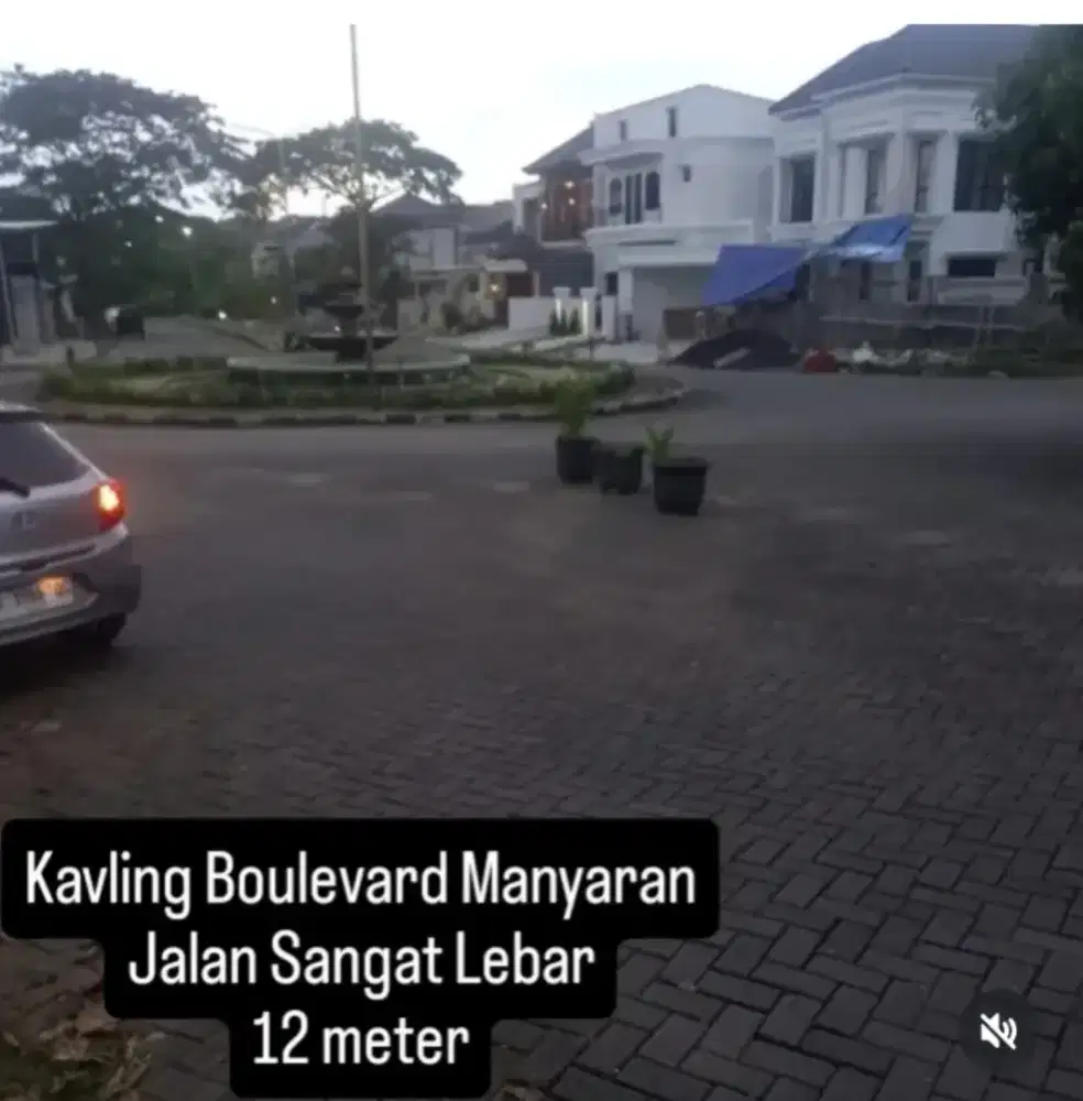 TANAH di MANYARAN BOULEVARD jalan 12 meter