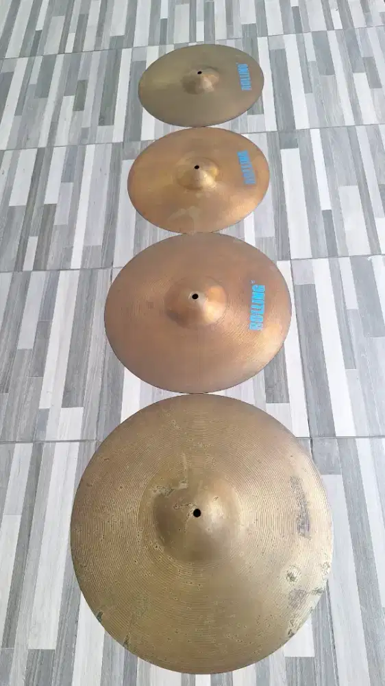 Cymbal Set Rolling
