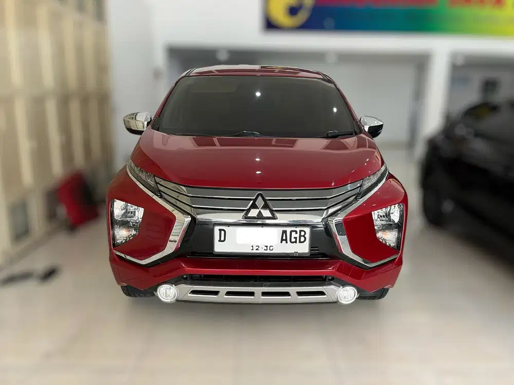 Mitsubishi Xpander Ultimate matic 2017 merah AT