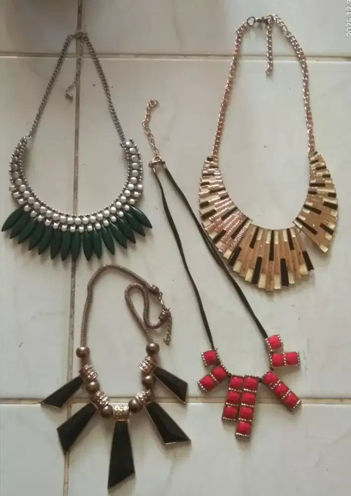 Take all kalung yg hijo ex H&M