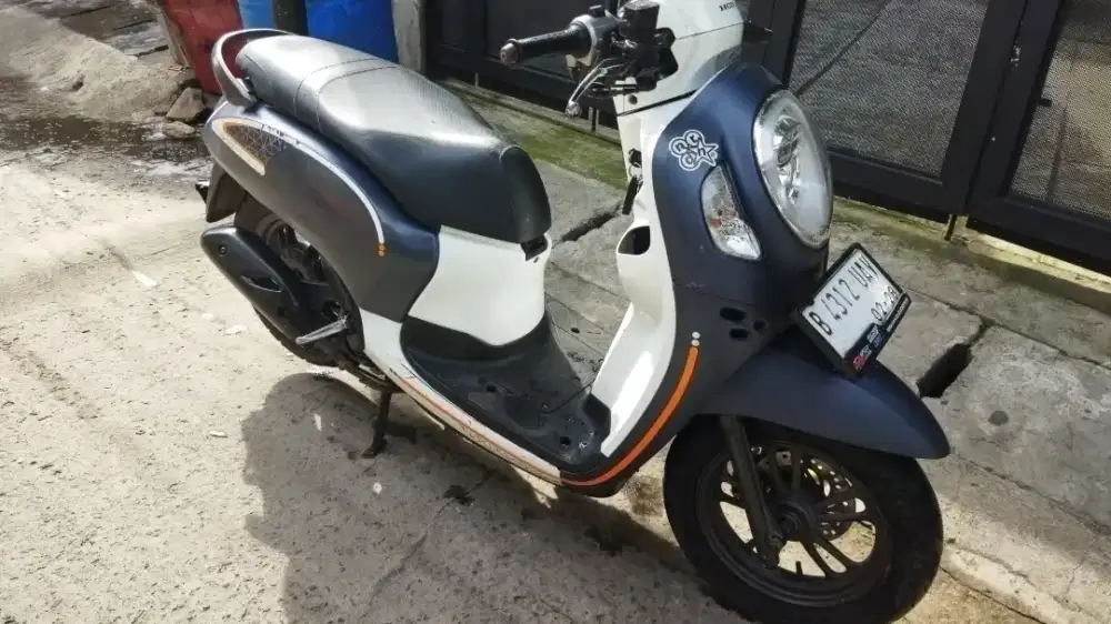 Honda Scoopy Donat