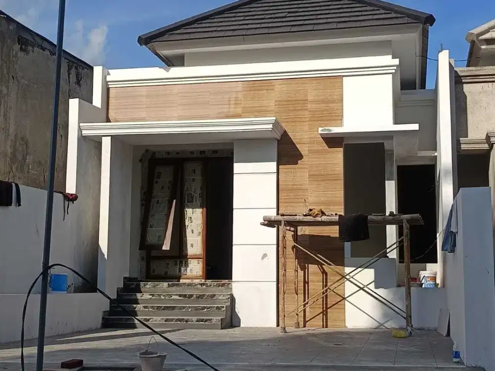 Rumah proses bangun timur pasar Gentan  jakal km 10 Sleman