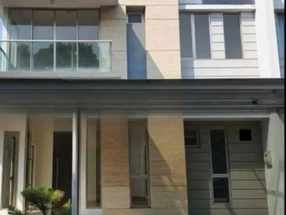 Dijual Rumah PIK Golfisland Uk 8x12.5 m² at Jakarta Utara