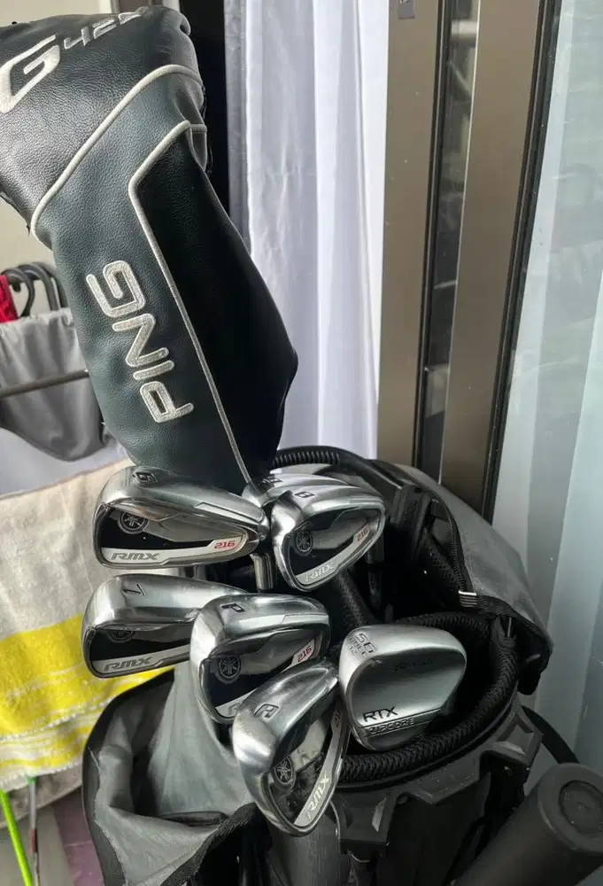 DRIVER , IRON SET, SAND WEDGE GOLF DIJUAL BU