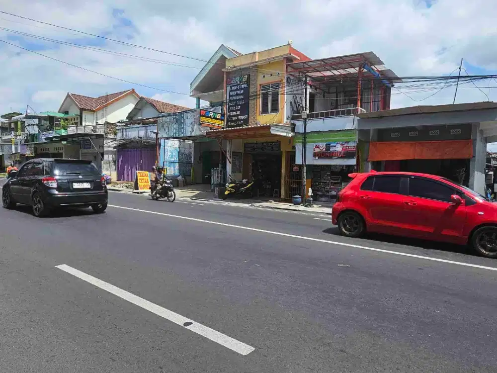rumah poros jalan raya sengkaling ke UNMUH bagus buat usaha kos elite atau lainnya