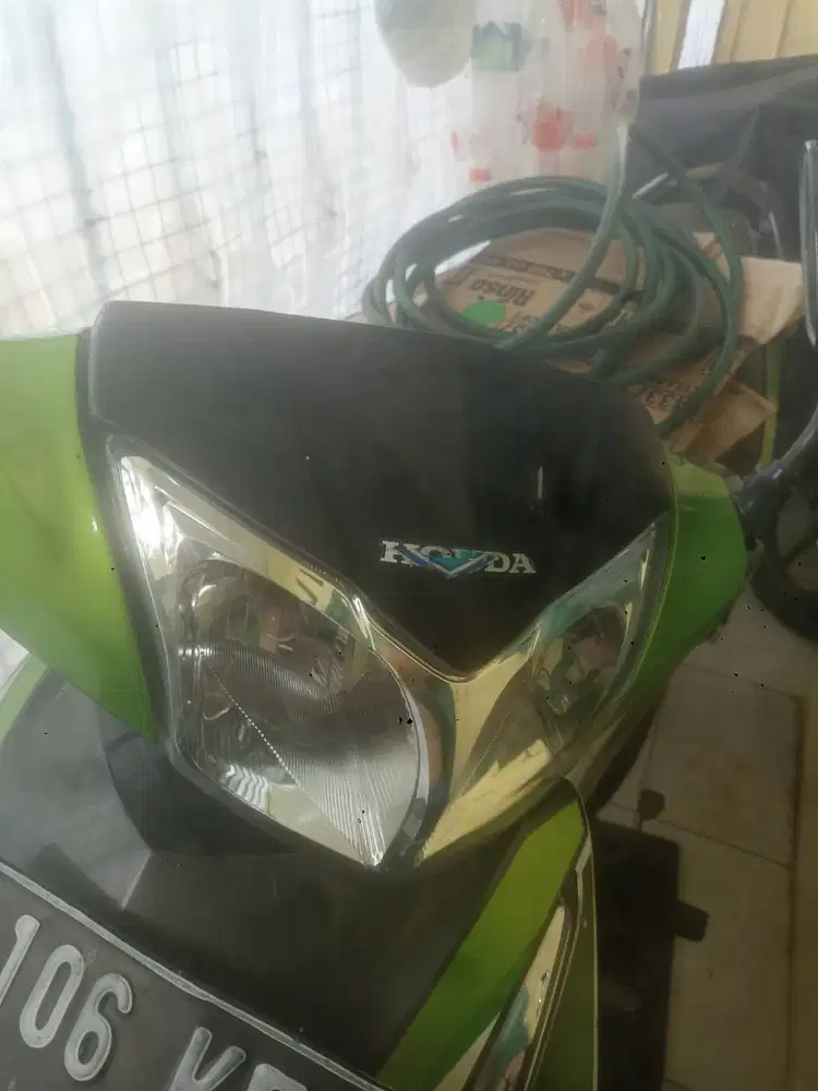 Suprax HelmIn 125' CC