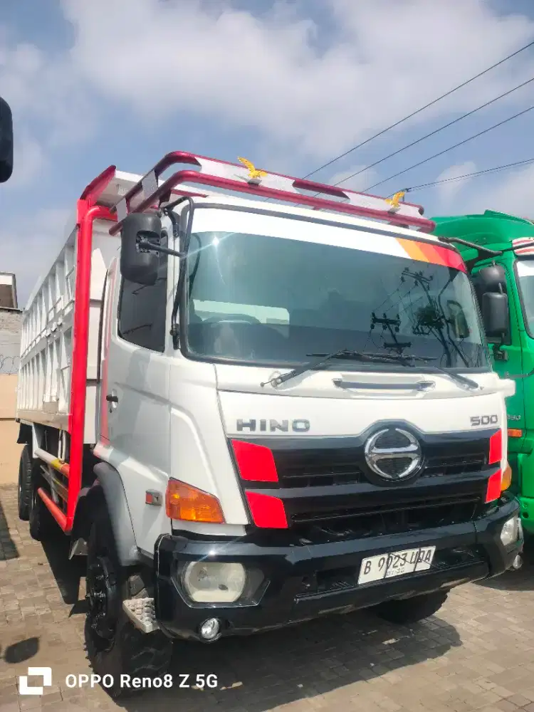 Truk Dump Hino Lohan FM260JD Indeks 24 Tronton 6x4 Th. 2016