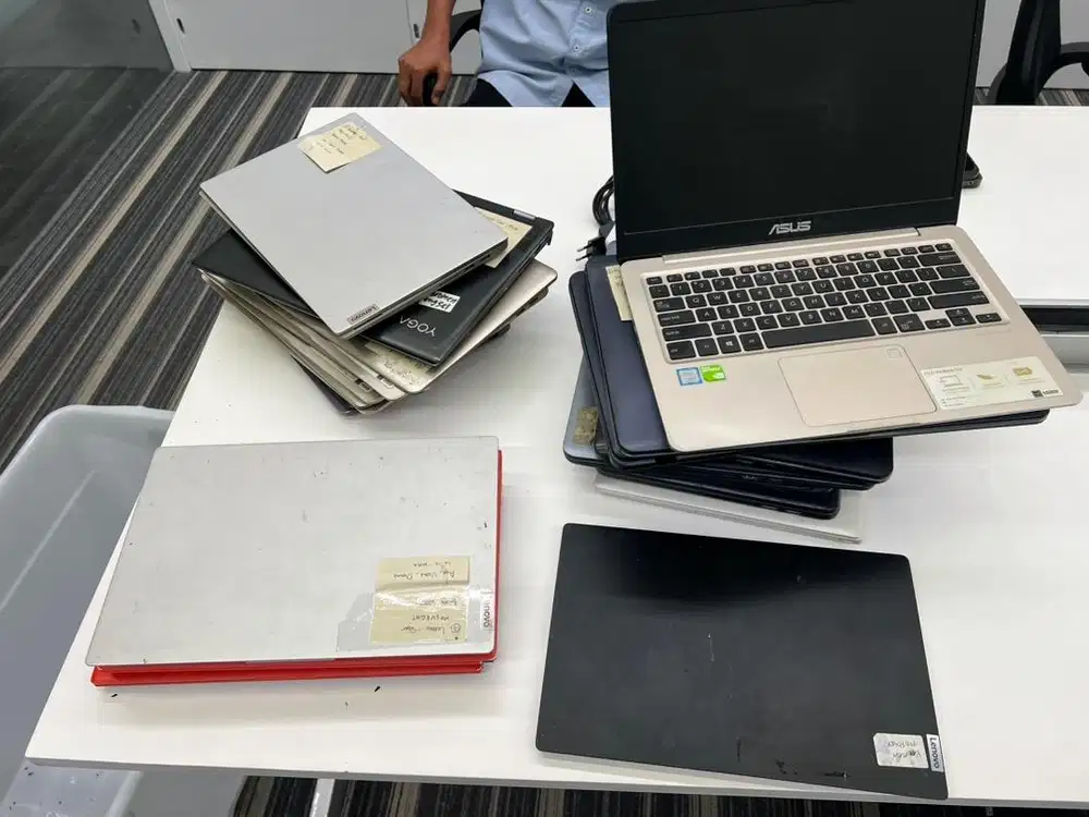 DIBELI LAPTOP BEKAS/RUSAK EX KANTOR